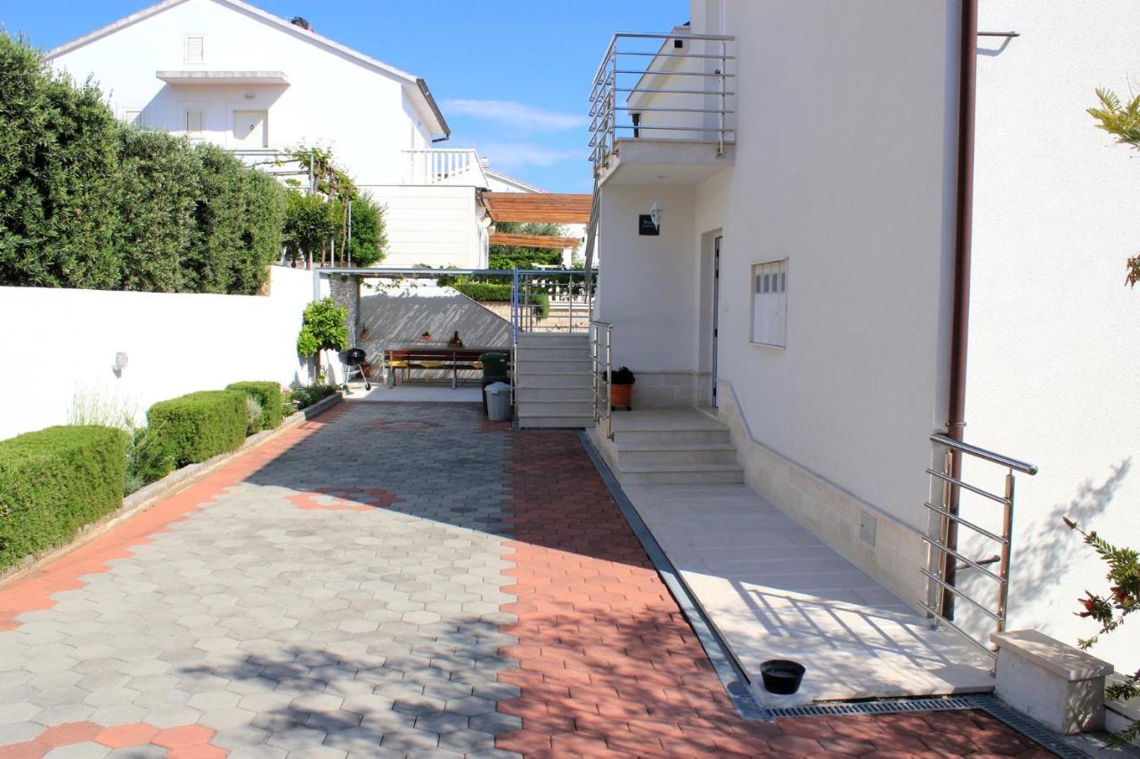 Villa Marta Apartmani Trogir Exterior photo
