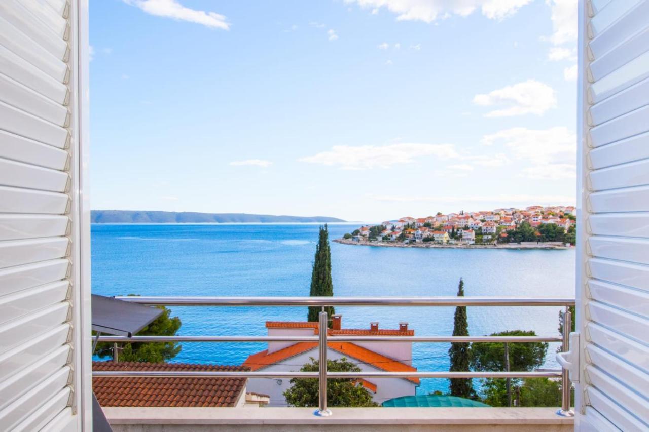 Villa Marta Apartmani Trogir Exterior photo
